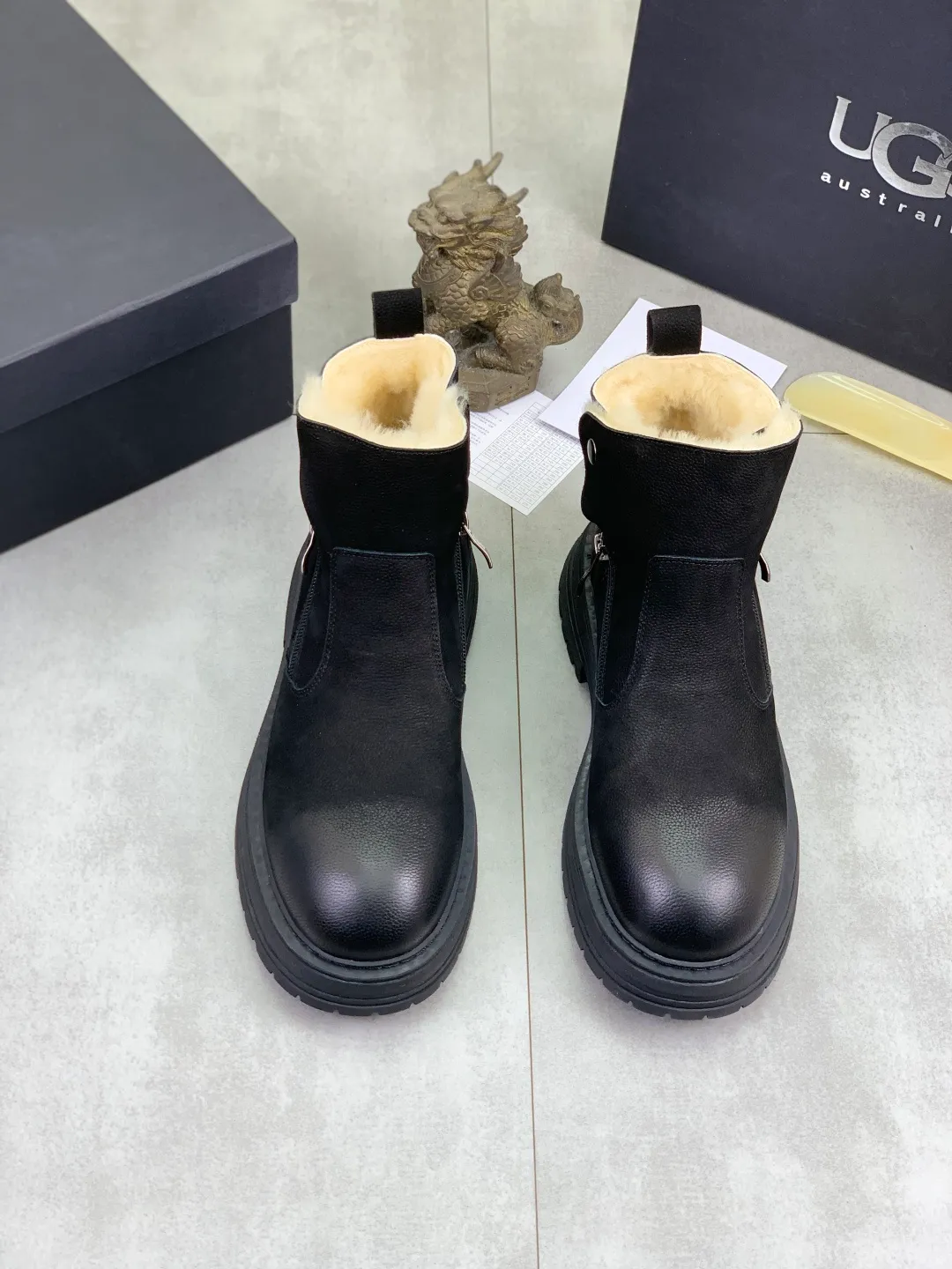 Men's men's shoes 💰P660 New arrival 🆕🆕🆕 IUGGI Men's British retro Martin boots Winter new men's outdoor hiking boots First layer of cowhide on the outside and wool on the inside Comfortable and warm Rubber sole sole Non-slip and firm Trendy and fashionable Casual and versatile Size: 38-44 (45 customized) Color: three colors